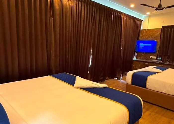 Hotel Vakula Matha Grand